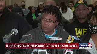 Julius Jones' family speaks at Oklahoma State Capitol on eve of scheduled execution