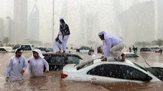 Dubai in Ruins! Angry Weather God unleashed a major flood across UAE