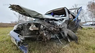 В Туле водителя выбросило из кувыркавшейся машины