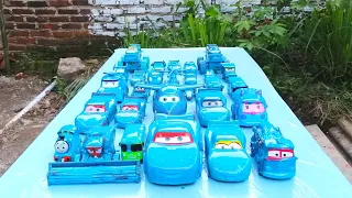 Amazing! Clean up muddy minicar falling into the water & a convoys disney cars! Play in the garden71