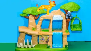 Exploring the Lion Guard Pride Lands with Kion Play Set