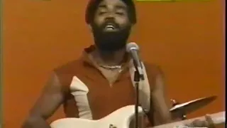 Soul Train 1977 with The Emotions and Maze Featuring Frankie Beverly.