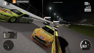 insane finish in forza motorsport 7 - nascar @ daytona