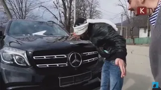 Mercedes и лошадь прикол