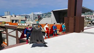 GTA V, RANGGASROOM, BATMAN HIT SUPERMAN'S HEAD ON TOP OF THE BUILDING