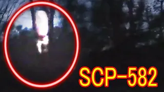 SCP Slender-man Creature Scare Jumps Man in Real Life (SCP-582) #SCP