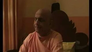 HH Navayogendra Swami. Jaya Radha-Madhava