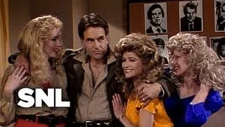 Cold Opening: The New Charlie's Angels - Saturday Night Live