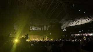 Coldplay - Yellow (live in Singapore)