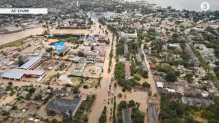 Затоплені вулиці і надзвичайний стан у Ялті. Наслідки негоди в окупованому Криму