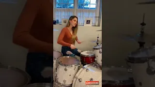 Beautiful Girl Beats the Drums🥁 with the Song🎶 #Shorts