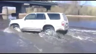 Toyota Hilux Surf 185 in water