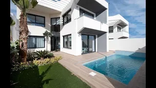 Villas 300 meters from the beach in La Veleta, Torrevieja