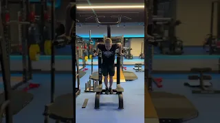 Training set non-stop 30 pull-ups + 45 push-aps