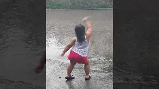 Little Girl Has Some Serious Moves || ViralHog