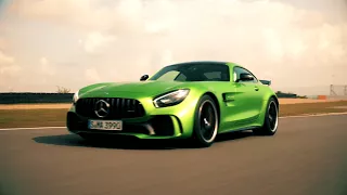 Essai de l'AMG GT-R à Bilster Berg et interview de Simon Thoms