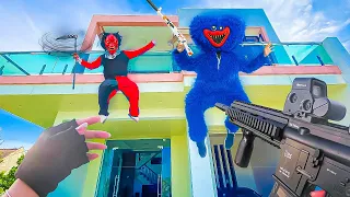 Parkour Nerf Guns : Swat attack crime's house and kill final boss Huggy VS PARKOUR!