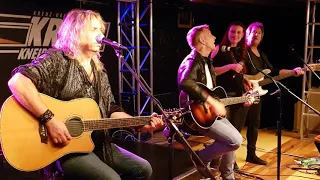 SPIRIT OF SMOKIE feat. Dean Barton live & acoustic Stumblin' In @ Kreuz Obermarchtal 04/10/2019