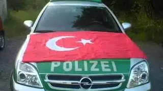 Türke ruft bei polizei an soo geil........ ;)