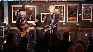 Willie and Kris at Bluebird Cafe 1/27/13 Raw Video