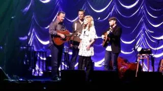 Alison Krauss & Union Station - Whiskey Lullaby