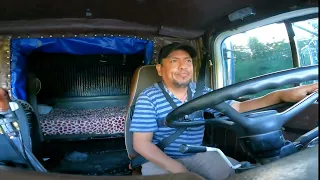 Aquí sigo rumbiando abordo del Dina mamalon en la ruta 307 del caribe mexicano. Me intoxiqué 😷🤕