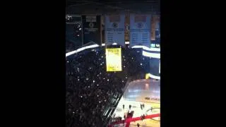 Bruins raise 2011 Stanley Cup banner