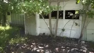 Exploring The Abandoned Military Base Housing Of Woodhaven pt 2