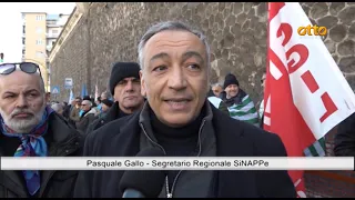 Napoli, protesta della polizia penitenziaria davanti al Provveditorato