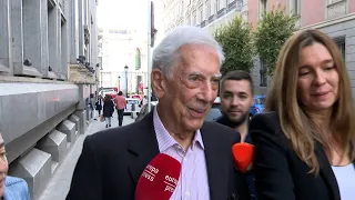 Mario Vargas Llosa confiesa que le gustaría ser amigo de Isabel Preysler