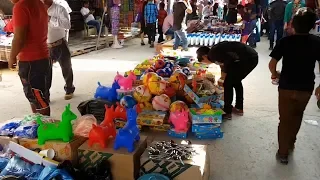 Buscando Ropas En La Feria De Barillas 2019 01 de Mayo