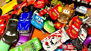 Looking for Disney Pixar Cars: Lightning McQueen, Tow Mater, Sally, Cruz Ramirez, Fillmore, Luigi