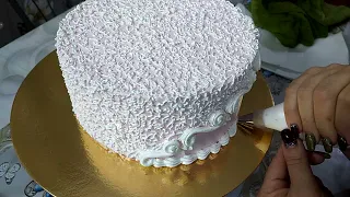 Торт для женщины на день рождения!