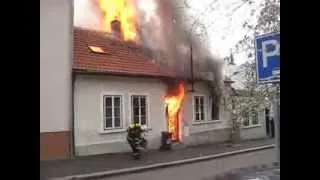 Požár domu, Praha / House on fire, Prague