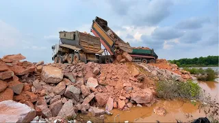 DumpTruck TRAGO HYUNDAY DAEWOO Delivery Stone Filling Land With Bulldozer KOMATSU Push Into Water