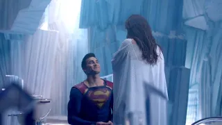 Lois revela a Kara que está grávida // Clark pede Lois em casamento - DUBLADO HD | Elseworlds