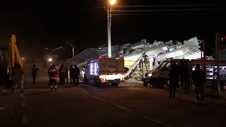 Potente terremoto en Turquía deja muertos y cientos de heridos | AFP