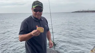 Pesca al cefalo con bolognese, tecnica innovativa con bombarda, scogliera di Catania.