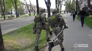 Поліцейські у Запоріжжі викрили сутенерку та два борделі, що працювали під виглядом масажних салонів