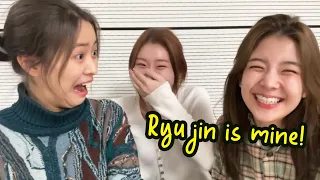 ITZY craZY mode (JinLia being obvious)