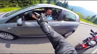 IN CONTROMANO CON L'AUTO ED IO LO INSEGUO! [ ROAD RAGE ]