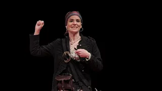 La vie comme une aventure | Elodie Descharmes | TEDxLannion