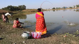 Fishing Video || Traditional village man and lady have extraordinary fishing talent | Catching fish