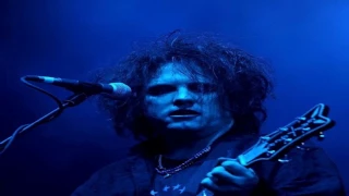 the cure siamese twins live 06 07 2002 Santa Lucia di Piave   Campo Fiera Italy subtitulada