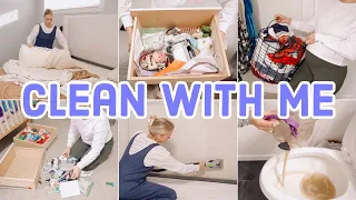 CLEAN WITH ME // CLEANING MOTIVATION // STAY AT HOME MOM MOTIVATION // BECKY MOSS