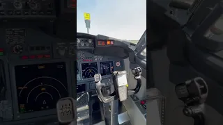 Boeing 737 cockpit from inside #shorts #ukraine #flyuia #aviation