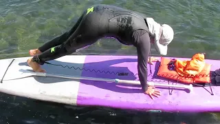 Standing up on a Paddleboard after Knee Surgery #cb99videos #kneepain #tkr #paddleboarding