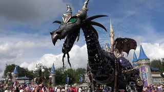 Disney: Festival of Fantasy Parade (December 3rd, 2023 in The Hub) (4K)