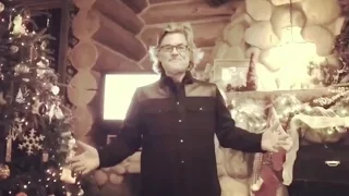 Kate Hudson Celebrating Christmas with Kurt Russell, Goldie Hawn, Oliver and Wyatt Russell in Aspen