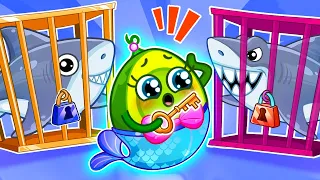 OH NO! BABY SHARK!🐬😱 Kids Cartoons and Nursery Rhymes